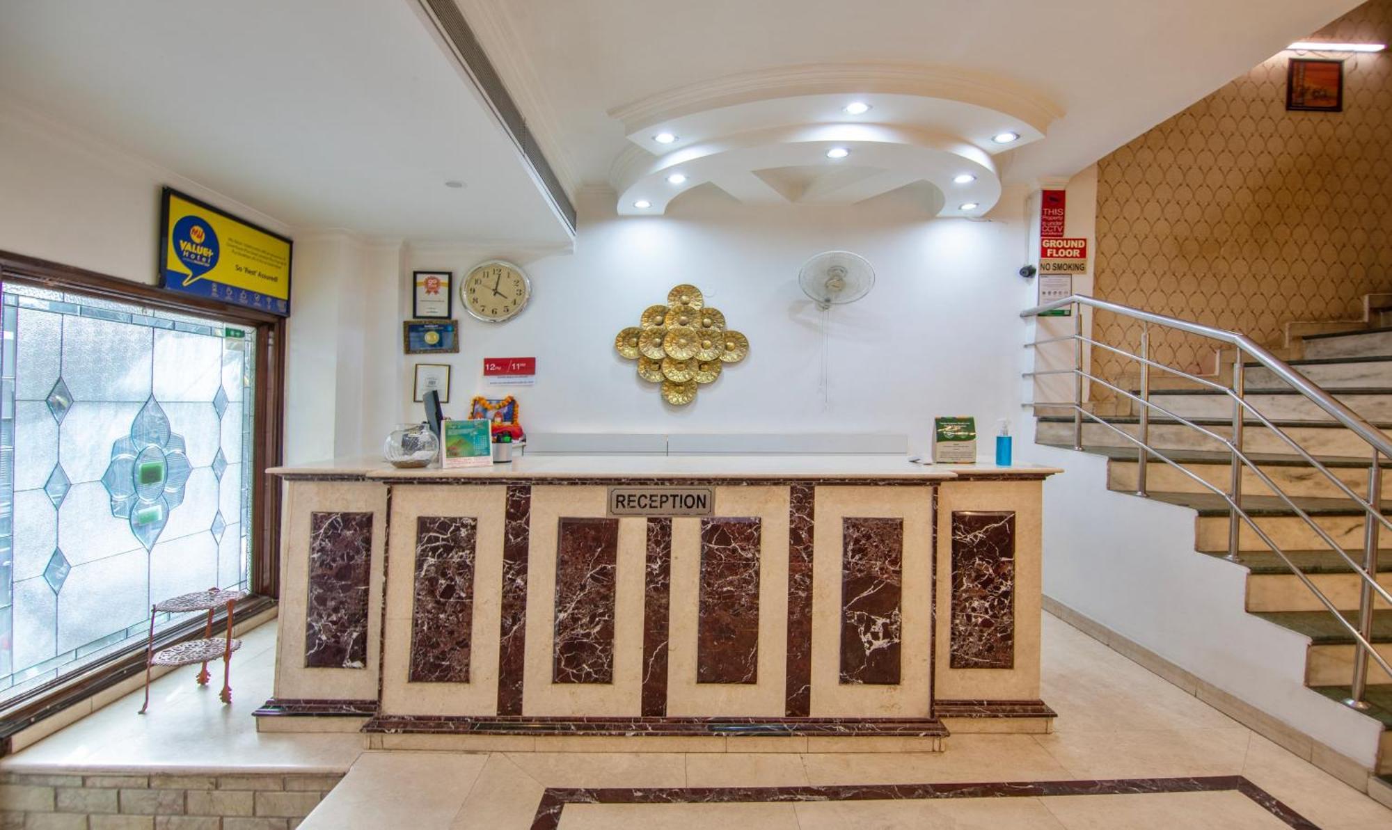 Treebo Paras International Delhi  Ngoại thất bức ảnh