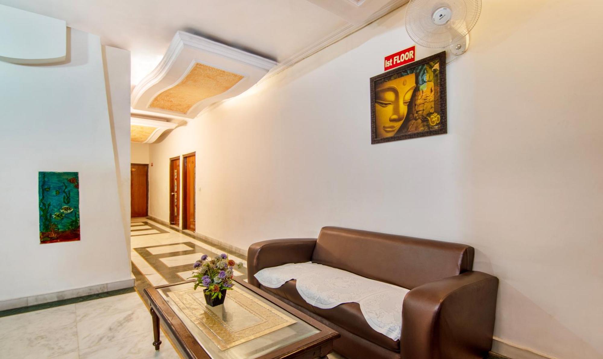 Treebo Paras International Delhi  Ngoại thất bức ảnh