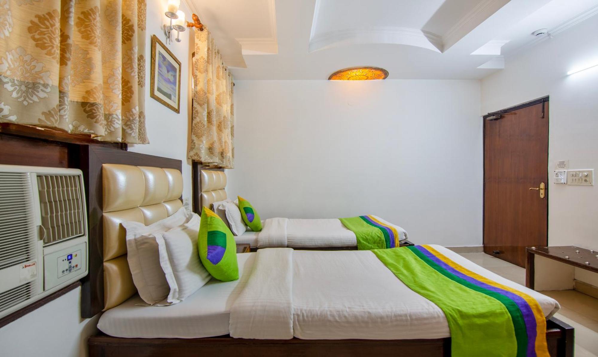 Treebo Paras International Delhi  Ngoại thất bức ảnh
