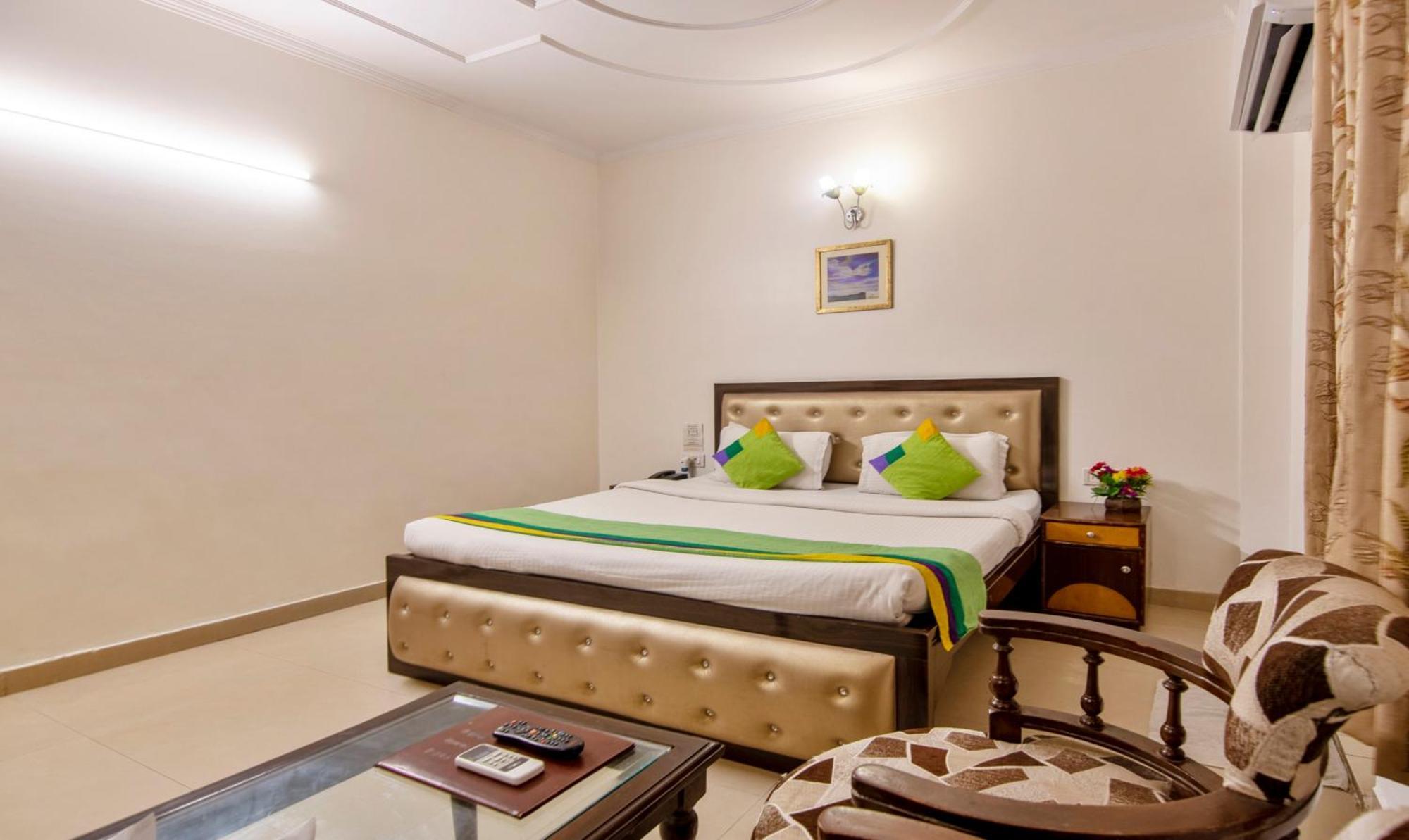 Treebo Paras International Delhi  Ngoại thất bức ảnh