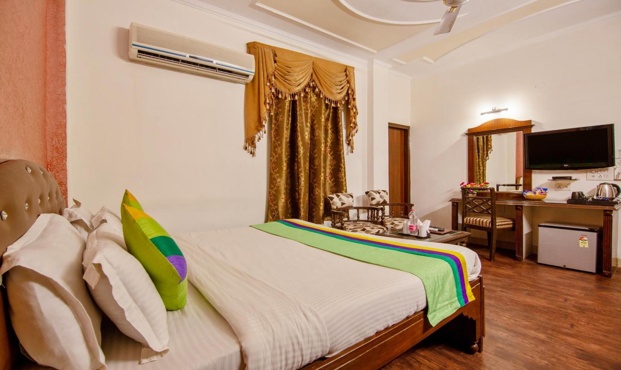 Treebo Paras International Delhi  Ngoại thất bức ảnh