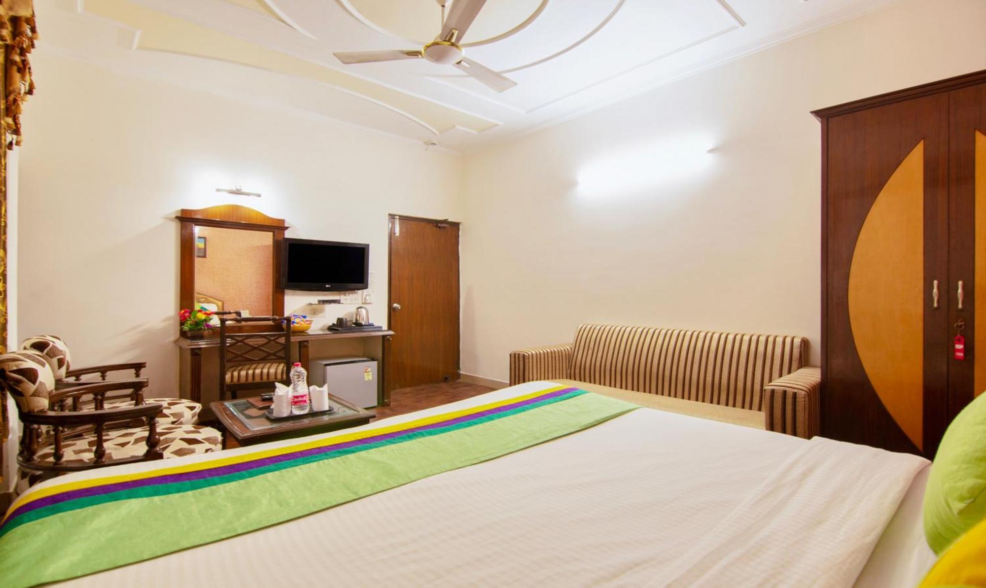 Treebo Paras International Delhi  Ngoại thất bức ảnh