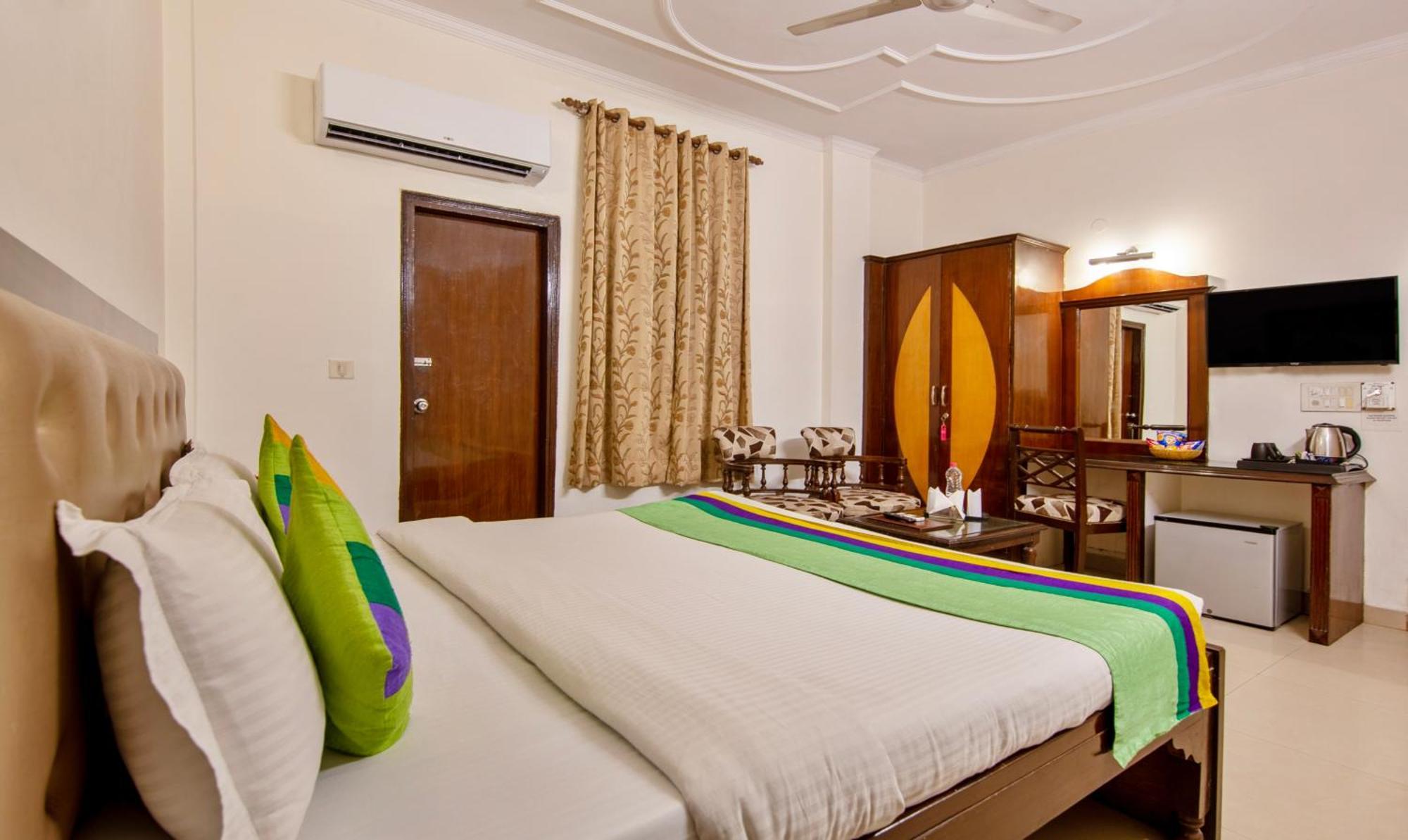 Treebo Paras International Delhi  Ngoại thất bức ảnh