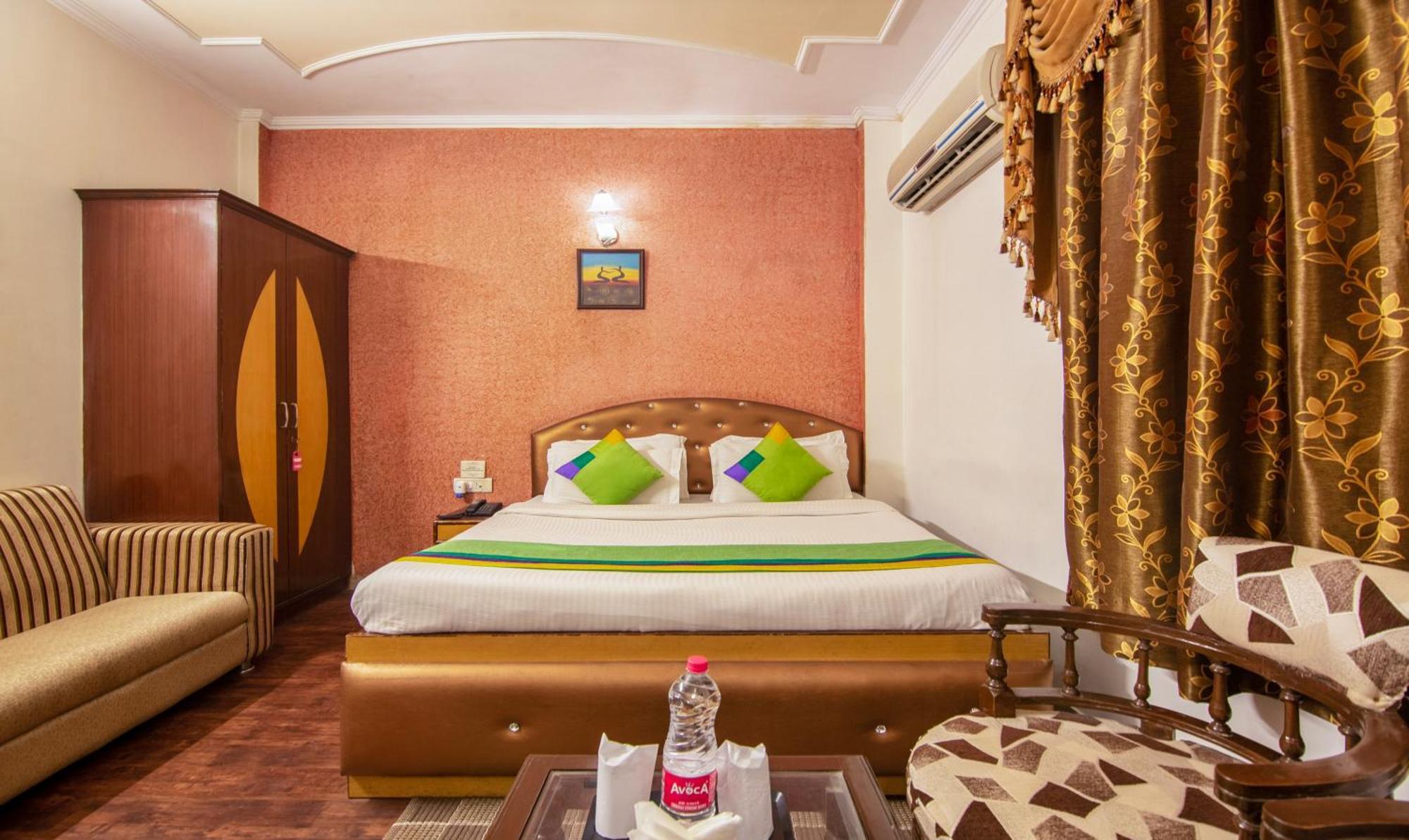 Treebo Paras International Delhi  Ngoại thất bức ảnh