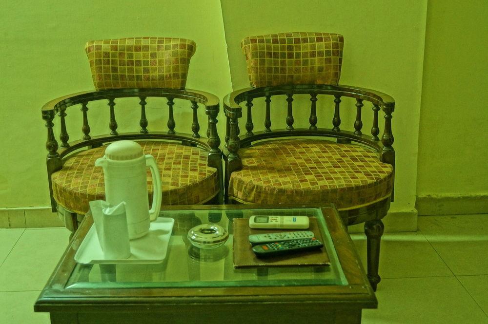 Treebo Paras International Delhi  Ngoại thất bức ảnh