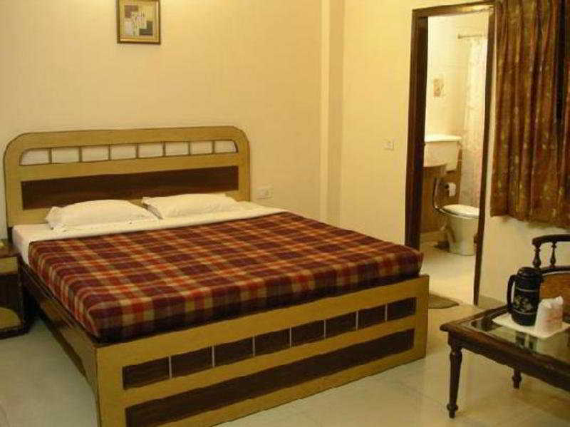 Treebo Paras International Delhi  Ngoại thất bức ảnh
