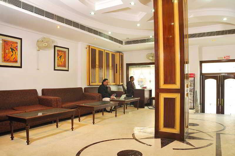 Treebo Paras International Delhi  Ngoại thất bức ảnh