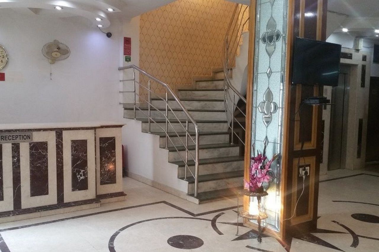 Treebo Paras International Delhi  Ngoại thất bức ảnh