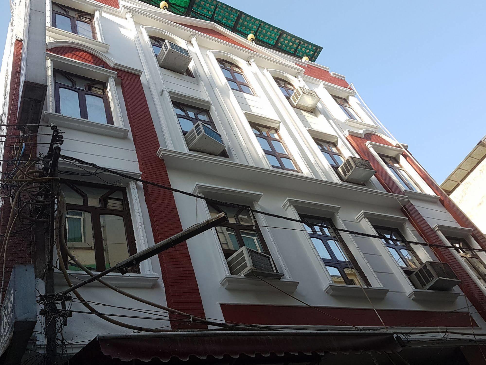 Treebo Paras International Delhi  Ngoại thất bức ảnh